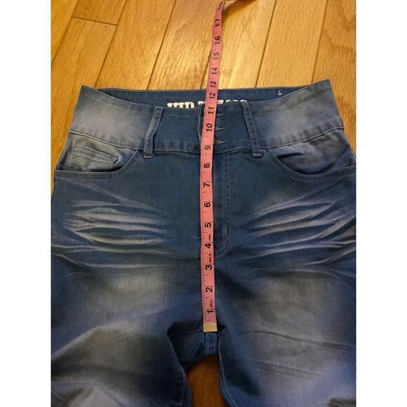VIP Jeans, women's elastic waist pull on faded wash stretch capri jeans sz 9/29 - Picture 7 of 8